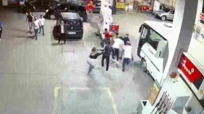 Kayseri’nin Talas ilçesinde çıkan kavgada bir servis sürücüsü ve yakınları