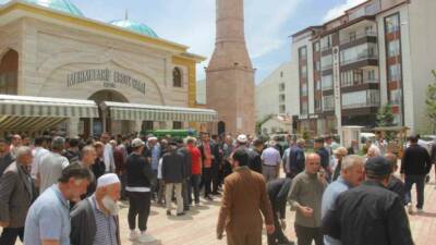 Sivas’ta 11 yaşındaki ilkokul öğrencisi, henüz belirlenemeyen bir rahatsızlık sonucu