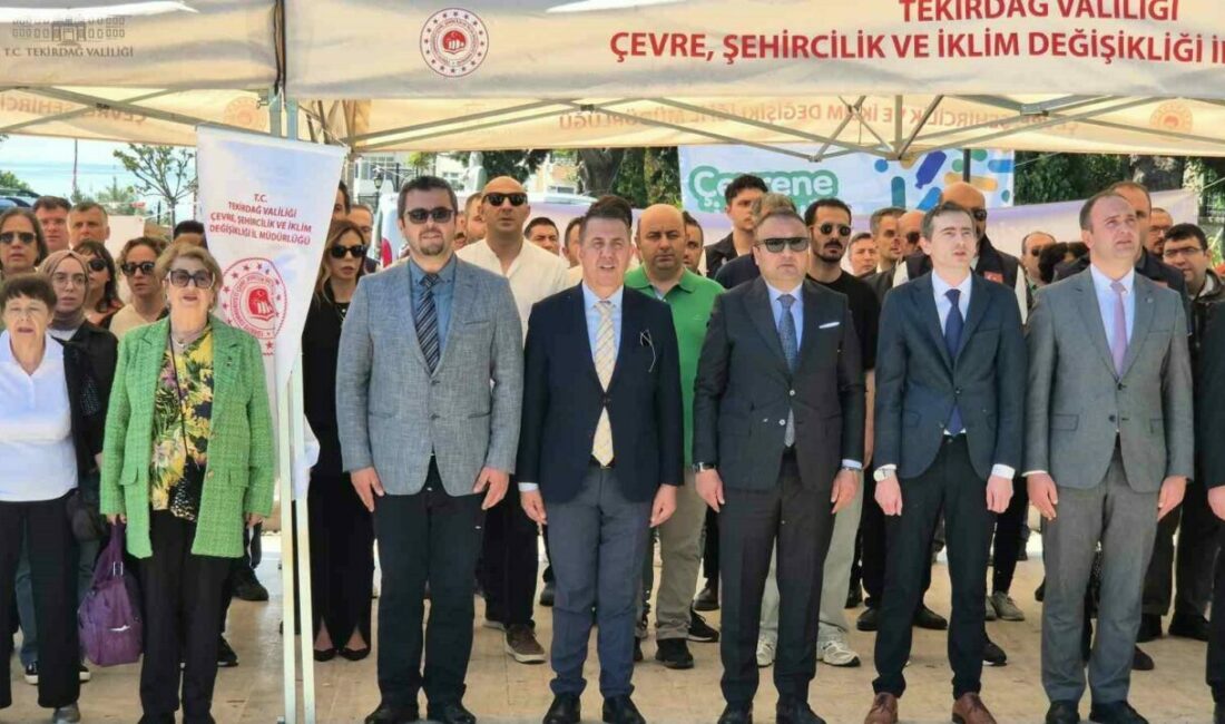 Tekirdağ’da, Türkiye Çevre Haftası etkinlikleri kapsamında çelenk sunma töreni düzenlendi.