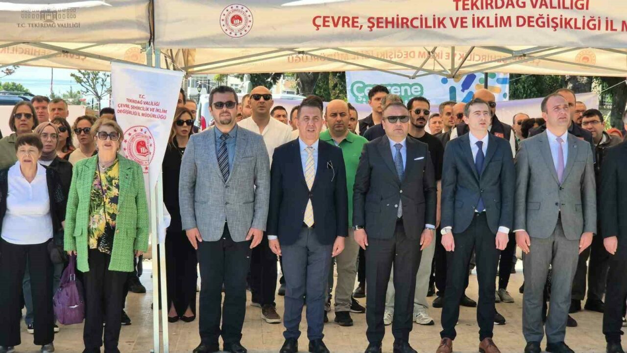 Tekirdağ’da, Türkiye Çevre Haftası etkinlikleri kapsamında çelenk sunma töreni düzenlendi.
