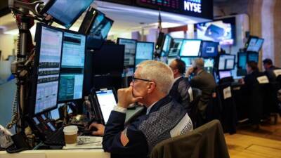 Küresel piyasalarda, gümrük tarifelerine ilişkin gelişmeler ve açıklanan makroekonomik verilerden