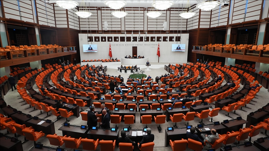 AK Parti milletvekillerinin imzasını taşıyan Ceza ve Güvenlik Tedbirlerinin İnfazı