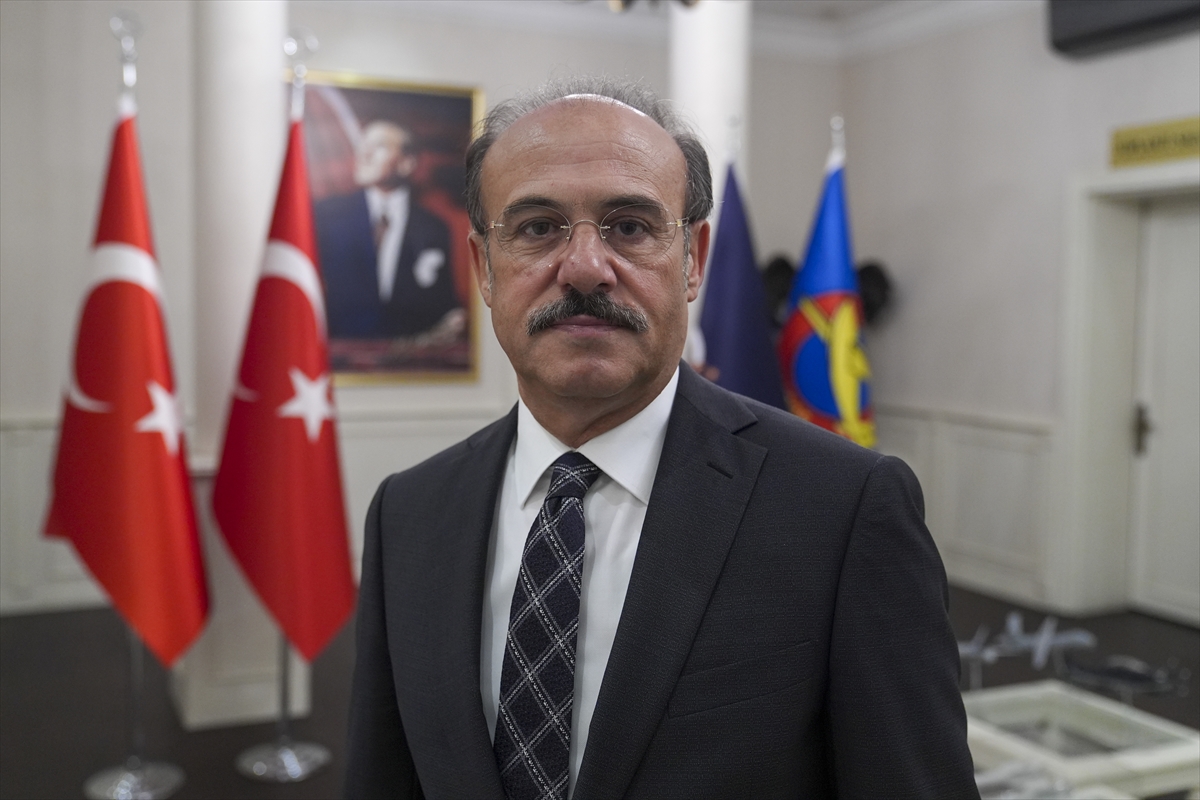 - THK Kayyum Heyeti Başkanı Kemal Yurtnaç:
- "Ekibimiz, 24 saat