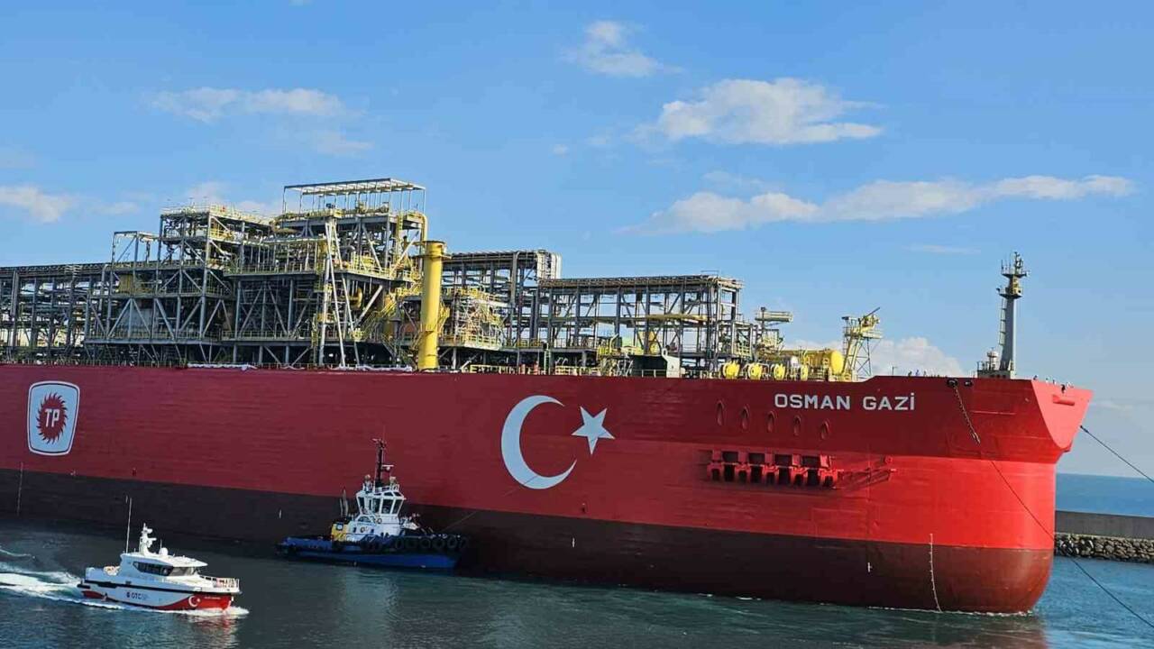 Türkiye’nin ilk yüzer doğal gaz üretim platformu (FPU) Osman Gazi,
