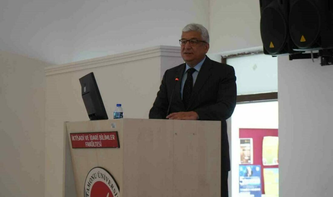 Kastamonu Vali Yardımcısı Dr. Hakan Kubalı, Kastamonu Üniversitesi’nde düzenlenen söyleşide