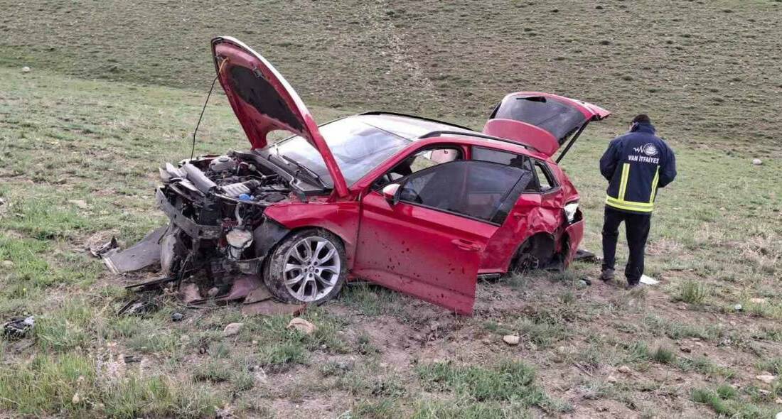 Van’da otomobilin uçuruma yuvarlanması sonucu meydana gelen trafik kazasında sürücü