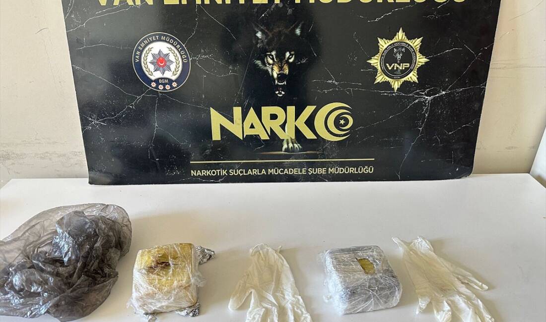 VAN (AA) – Van’da polis ekiplerince düzenlenen uyuşturucu operasyonlarında 29