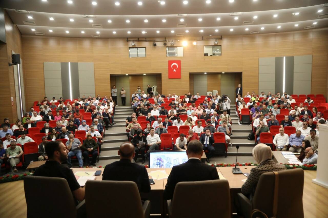 İlçeyi geleceğe taşıyacak şehircilik anlayışı ile kentsel dönüşüm çalışmalarını yürüten