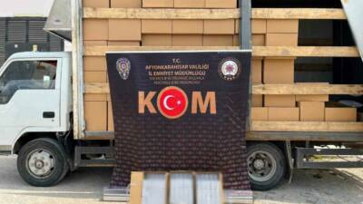 Afyonkarahisar’da polis 2 milyon 820 bin adet mükerrer bandrollü boş