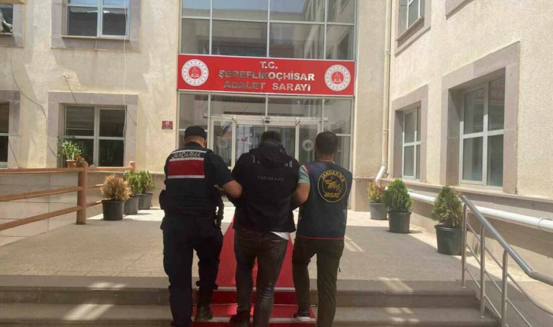 Aksaray’da karşılıksız çek ve 2 tutuklunun kaçması suçlarından aranan ve