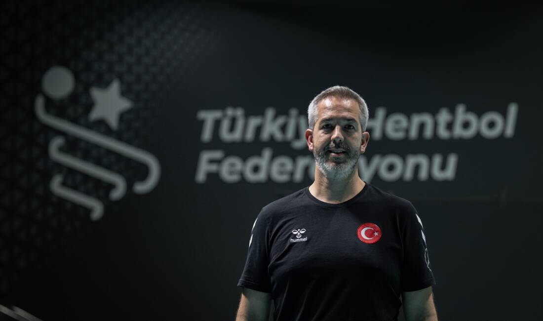 - İspanyol başantrenör David Ginesta Montes:
"Her şeyi bir gün, bir