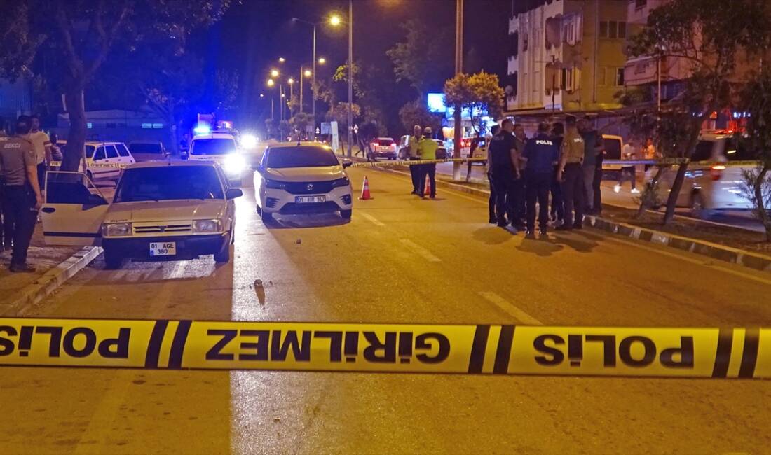 ADANA (AA) – Adana’nın Ceyhan ilçesinde otomobilinde silahlı saldırıya uğrayan