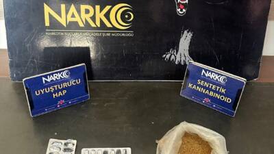 ADANA (AA) – Adana’da uyuşturucu satıcılarına yönelik operasyonda gözaltına alınan