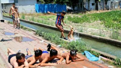 Türkiye’nin en sıcak illerinden Adana’da sulama kanallarında boğulma tehlikesinden korkan