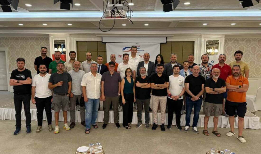 Türkiye Haber Kameramanları Derneği’nin istişare toplantısı, Afyonkarahisar’da yoğun katılımla gerçekleştirildi.