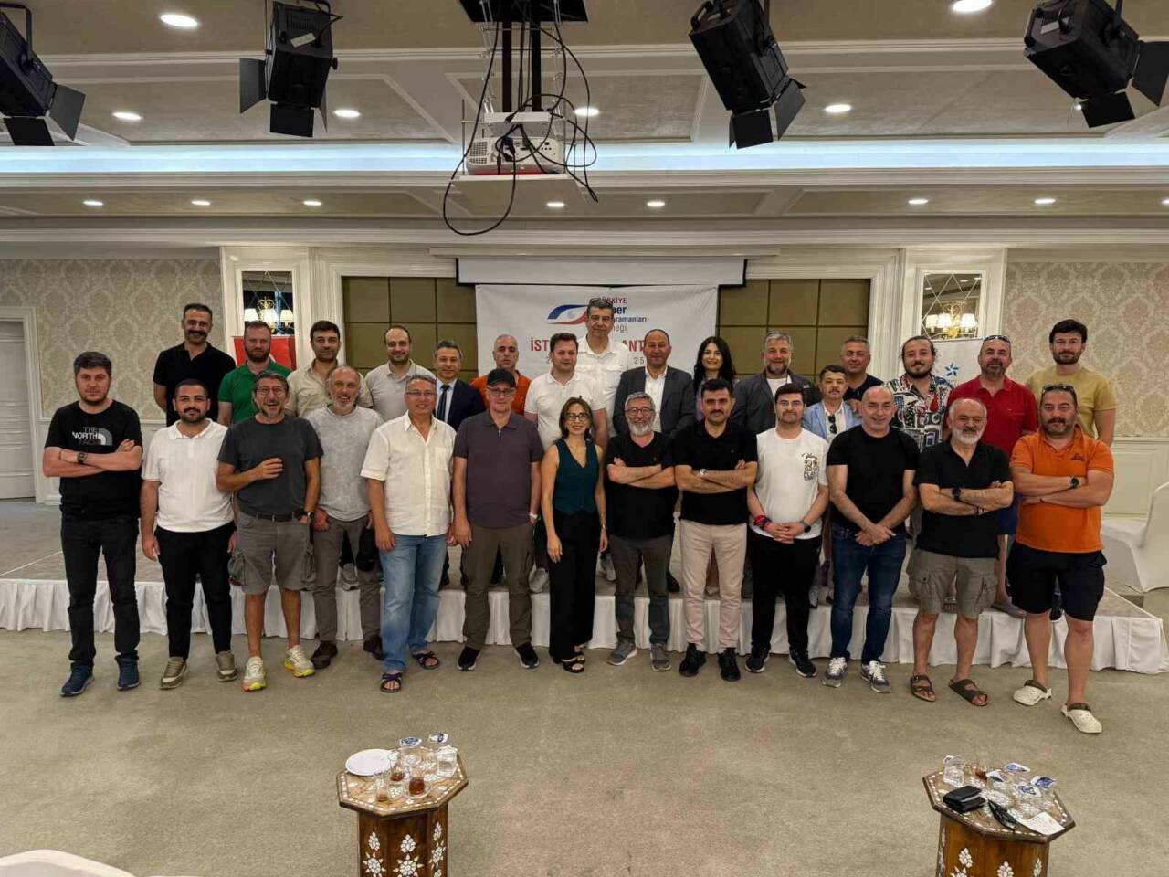 Türkiye Haber Kameramanları Derneği’nin istişare toplantısı, Afyonkarahisar’da yoğun katılımla gerçekleştirildi.