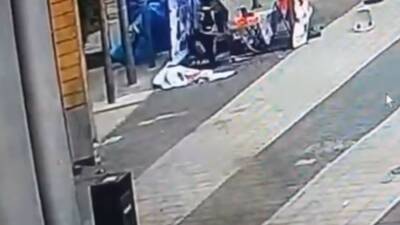 Eskişehir’de, AK Parti Eskişehir İl Başkanlığı tarafından kurulan standa saldırıda