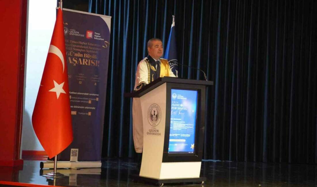 İstanbul Gelişim Üniversitesi, APSİS kapsamında düzenlediği Akademik Performans Ödül Töreni