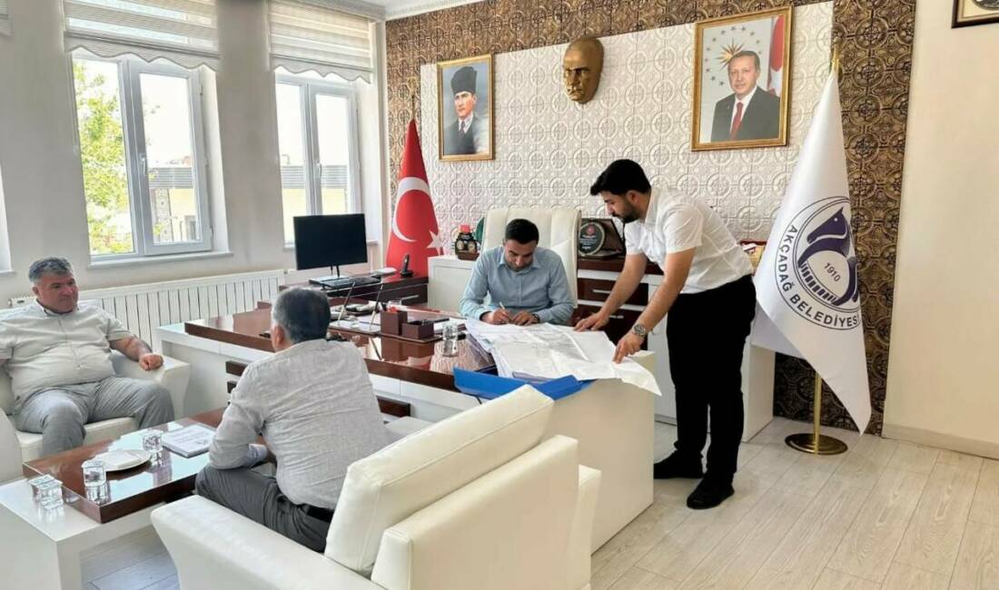 Akçadağ Belediye Başkanı Hasan Ulutaş, Şehit Gökhan Aslan Devlet Hastanesi’nin