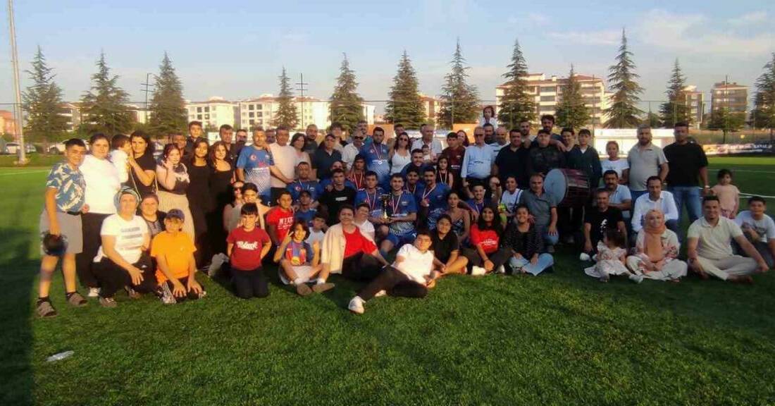 Eskişehir’de düzenlenen ve 22 takımın yer aldığı Fethi Heper Futbol