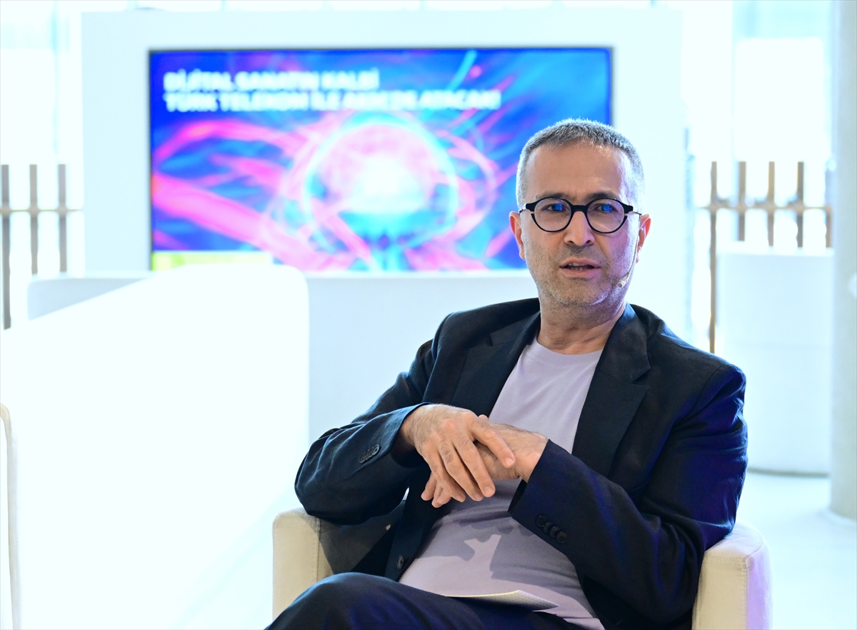 - YEE Başkanı Prof. Dr. Abdurrahman Aliy:
- "Dijital sanat, müdahale