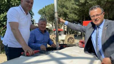 MANİSA (İHA) – Manisa’nın Alaşehir ilçesinde çiftçiler, yaklaşan Kurban Bayramı’nın