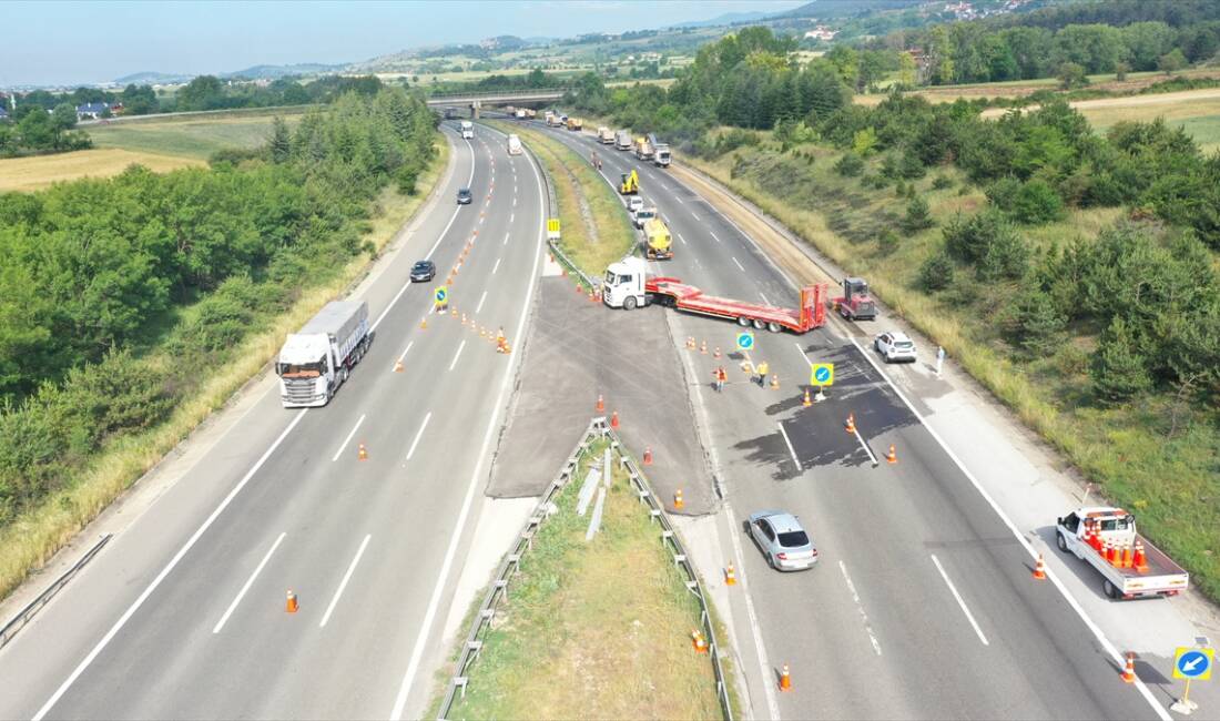 - İstanbul yönündeki doğu-batı kavşakları arasında 20 Haziran'da tamamlanması planlanan