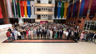 Anadolu Üniversitesi ailesi, Kurban Bayramı dolayısıyla bir araya gelerek bayramlaştı.