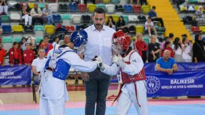 Balıkesir Şehit Turgut Solak Spor Salonu’nda düzenlenen Anadolu Yıldızlar Ligi