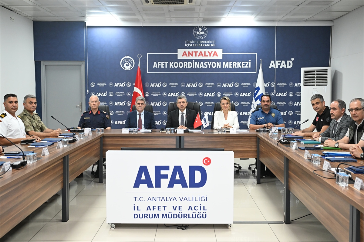 ANTALYA (AA) – Antalya Valisi Hulusi Şahin başkanlığında, İl Afet