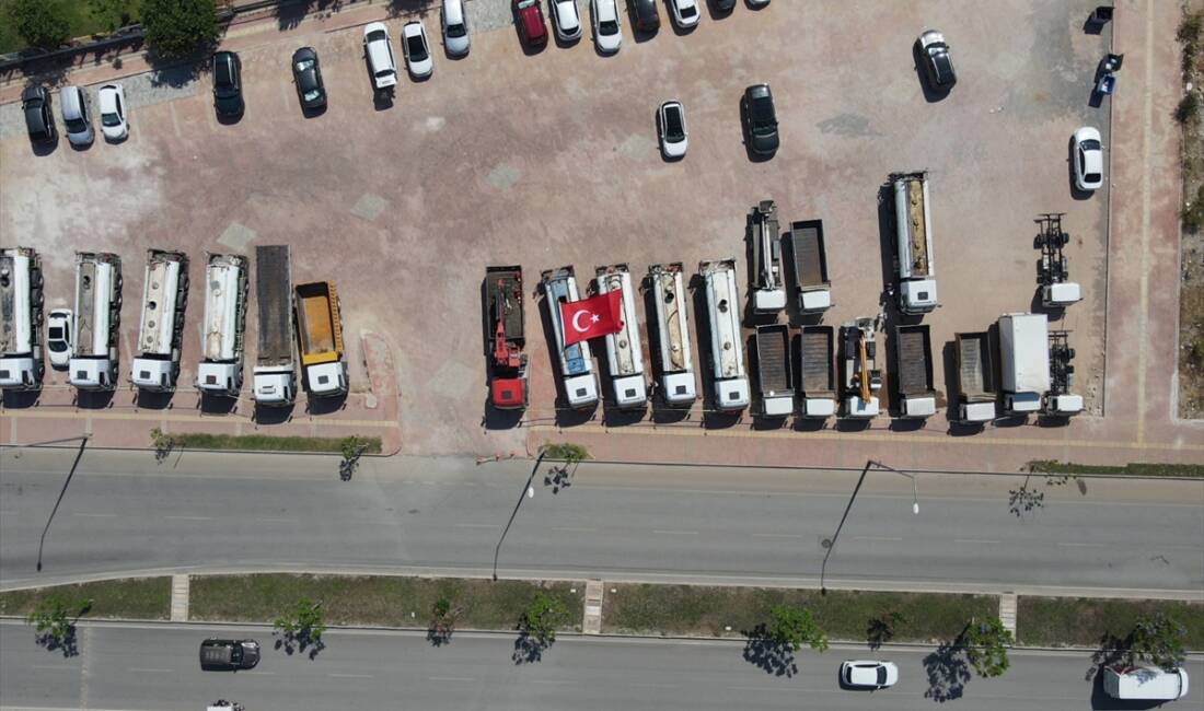 ANTALYA (AA) – Antalya’da sahte belge düzenleyerek 22 aracı tescil