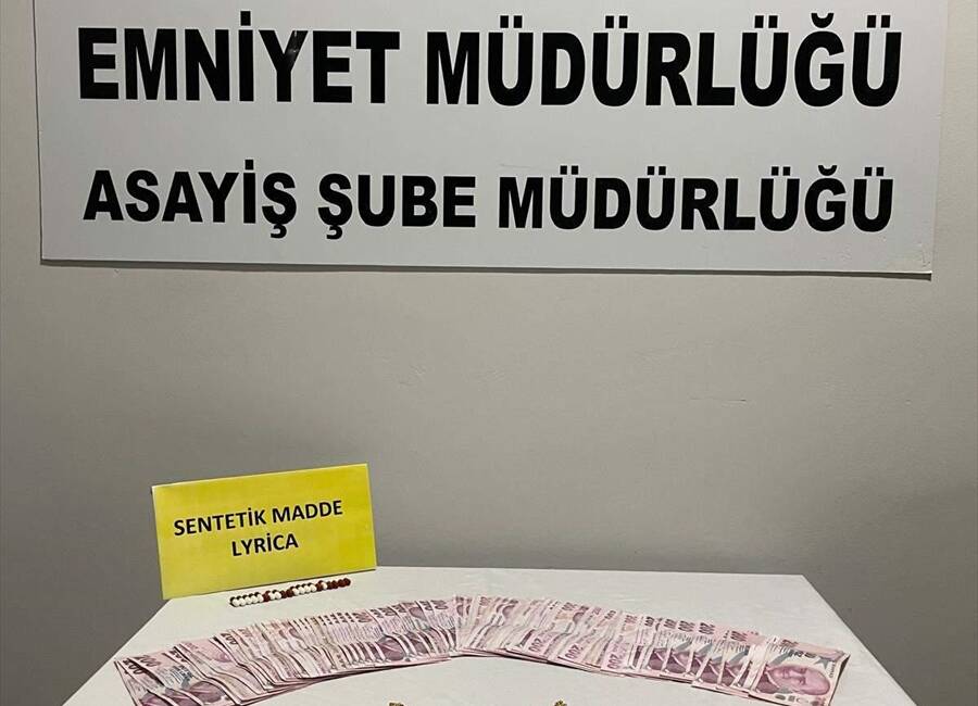 ARDAHAN (AA) – Ardahan’da kuyumcuya sahte altın sattığı iddia edilen