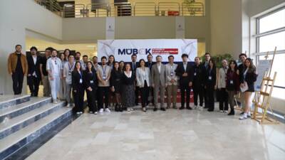 - Atılım Üniversitesi Mühendislik Fakültesi Dekanı Prof. Dr. Yılser Devrim:
-