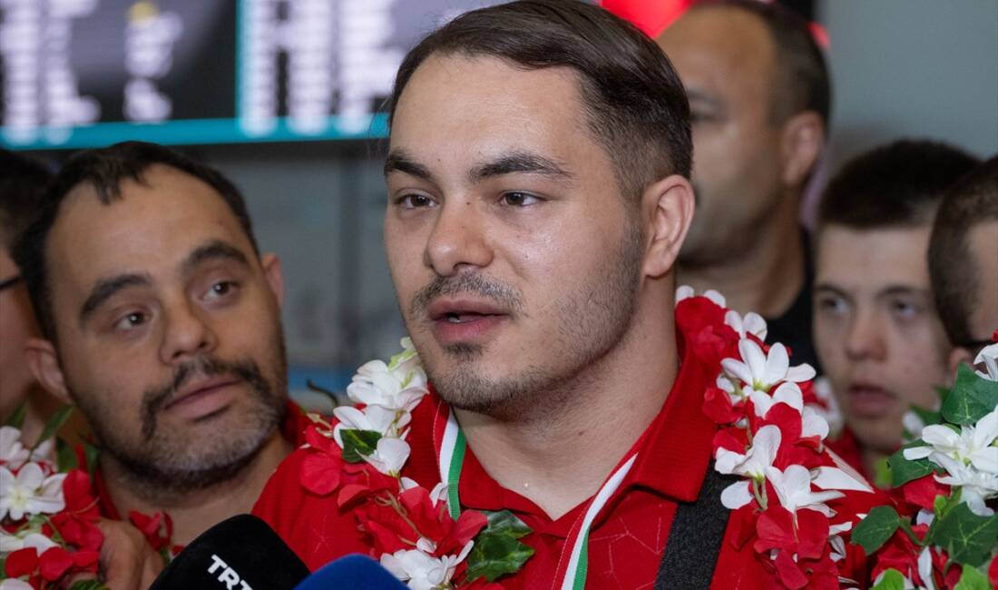 - Türkiye Özel Sporcular Spor Federasyonu Başkanı Birol Aydın:
- "Bu