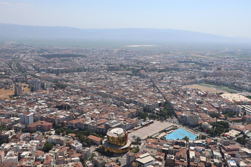 Meteoroloji Genel Müdürlüğü’nün verilerine göre Aydın, yılın en sıcak günlerinden