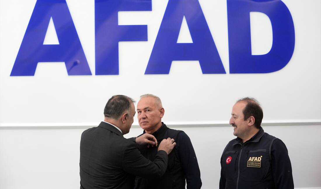 - AFAD Başkanı Ali Hamza Pehlivan:
- "Afet konusu, dünyanın ortak