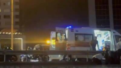 Bahçelievler’de seyir halindeki motosiklet, otomobil ile çarpıştı. Kaza sonrası motosiklet