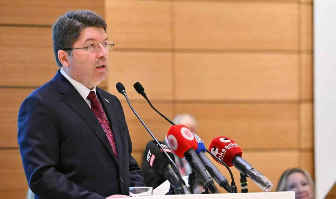 Türkiye Noterler Birliğinin 54. Olağan Kongresi’nde konuşan Adalet Bakanı Yılmaz