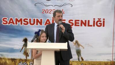 - "Aile ve Sosyal Hizmetler Bakanlığı olarak aileyi merkeze alan