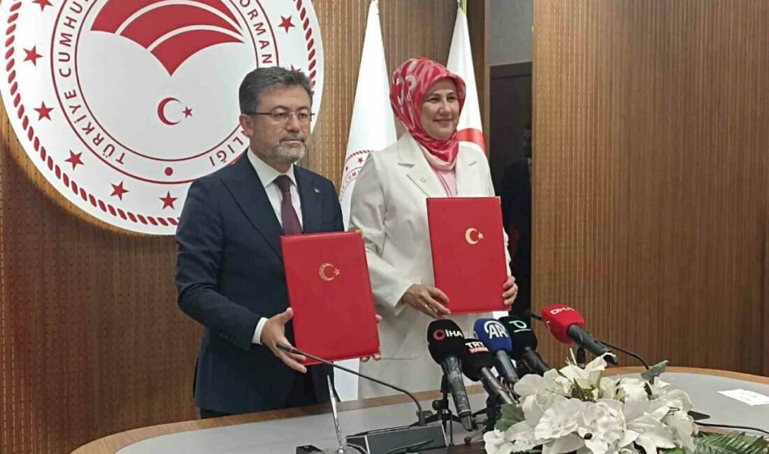 Türk Kızılay Genel Başkanı Fatma Meriç Yılmaz ile bir araya