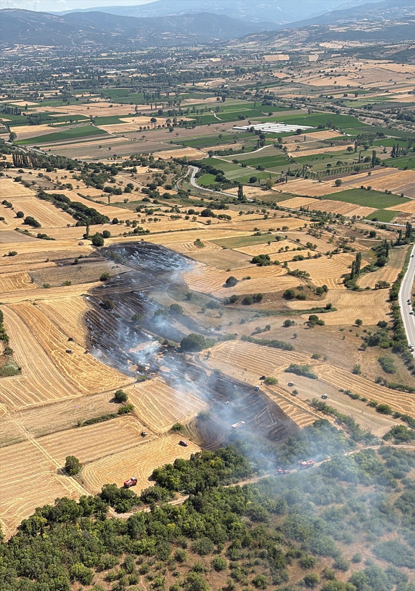 BALIKESİR (AA) – Balıkesir’in Kepsut ilçesinde çıkan arazi yangını kontrol