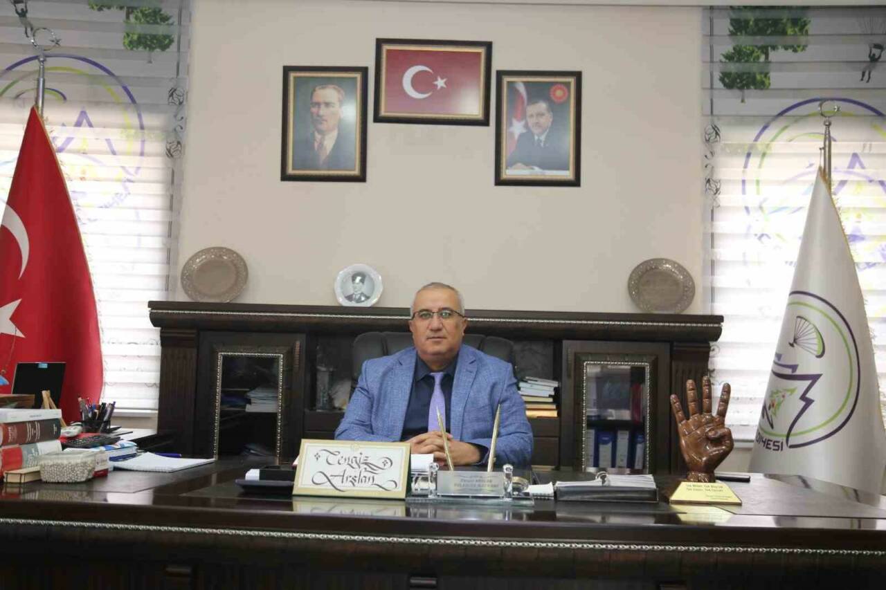 DENİZLİ (İHA) – Denizli’nin Çameli Belediye Başkanı Cengiz Arslan, toplu