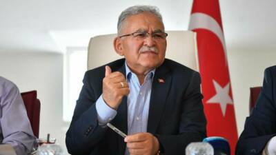 Kayseri Büyükşehir Belediye Başkanı Dr. Memduh Büyükkılıç, Develi ilçesinde Belediye