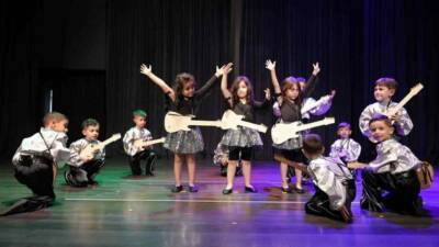 Maltepe Belediyesi’ne bağlı 10 kreşte eğitim gören minikler mezun oldu.