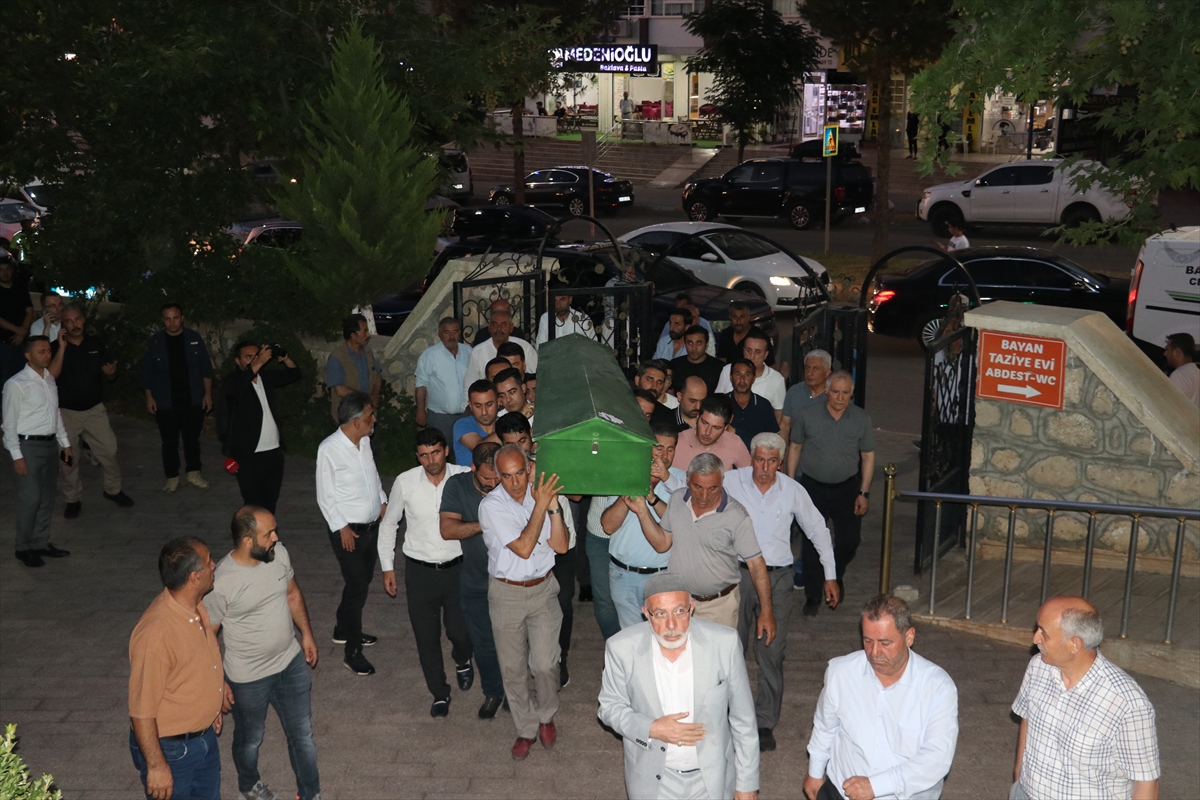 BATMAN (AA) – Batman’ın Sason ilçesinde bilirkişi heyetini taşıyan aracın