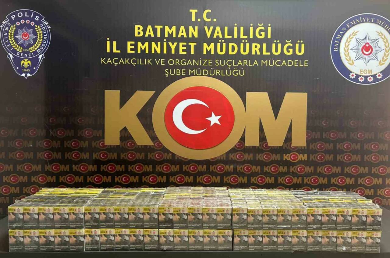 Batman’da bir otomobilde gümrük kaçağı bin 300 paket sigara ele