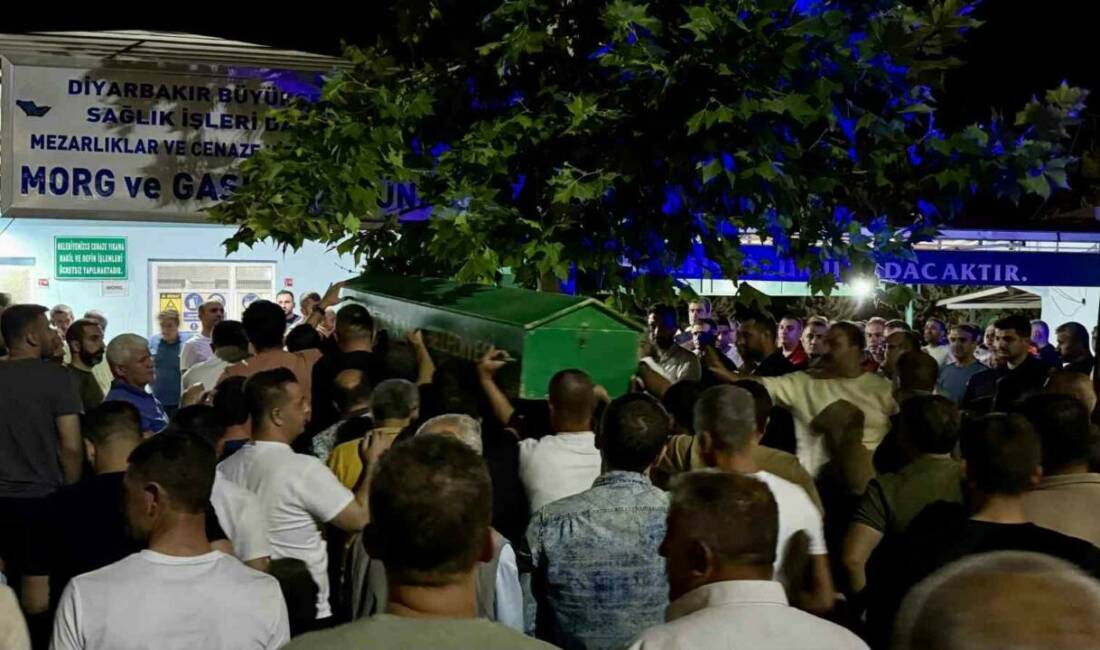 Batman’ın Sason ilçesinde Mereto Dağı’nda keşif ekibini taşıyan aracın şarampole