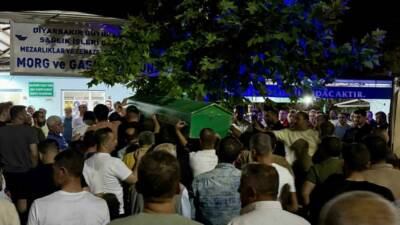 Batman’ın Sason ilçesinde Mereto Dağı’nda keşif ekibini taşıyan aracın şarampole