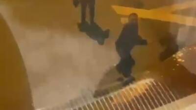 Bayrampaşa’da bir kadın, boşanma aşamasındaki eşinin yakınları tarafından evine düzenlenen