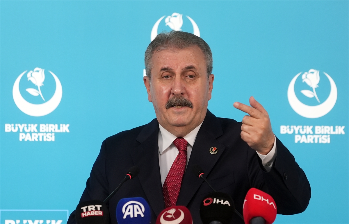 - "(İsrail ile İran arasındaki ateşkes) Geçici bir ateşkes açıklanmıştır.